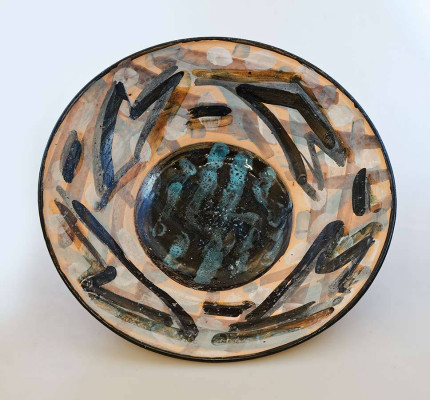 Christina Renker, Wandteller, 2005 <br /> Keramik, Ø ca. 30 cm, <br /><strong> Startpreis 150 € </strong>