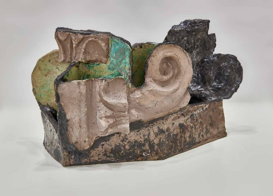Christina Renker, Erinnerung an Rom, 2010<br /> Terrakotta, 20 x 35 x 13 cm<br /><strong>Startpreis 220 € </strong>