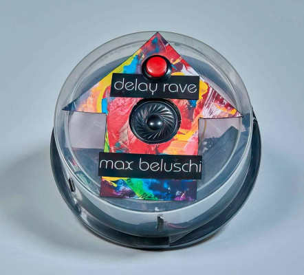 Max Beluschi, Kaskadenpfeil, 2022 <br /> Klangobjekt, Fotos vorn: Ted Marschall - innen:Tom Kretschmer<br /> <strong> Startpreis 70 € </strong>