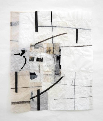 Claudia Busching, o.T., 2018 <br /> Kohle, Acryl, verschiedene Papiere, 41 x 34,5 cm, Rahmen optional 50 € <br /> <strong>Startpreis 500 € </strong><br />