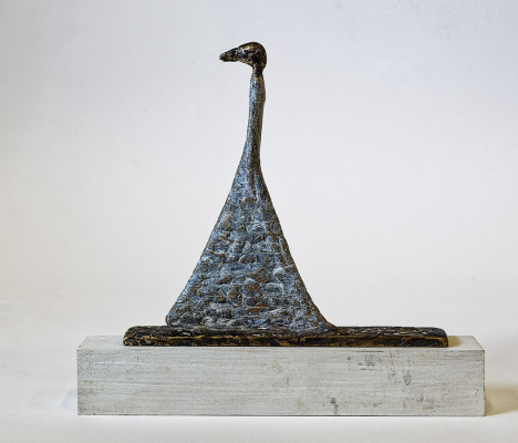Anne Ochmann, Schreitende, 2013 <br /> Bronze, 17 x 3 x 16 cm <br /> <strong> Startpreis 820 € </strong>