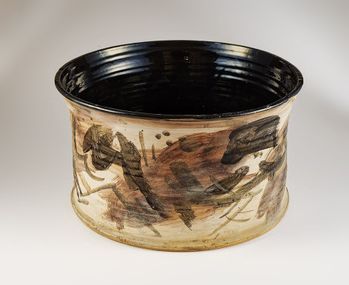 Christine Renker, bemaltes Gefäß, 1985 <br /> Keramik, Ø 40 cm <br /> <strong> Startpreis 140 € </strong><br /><span style="color:#FF0000;"><strong> verkauft</strong></span>