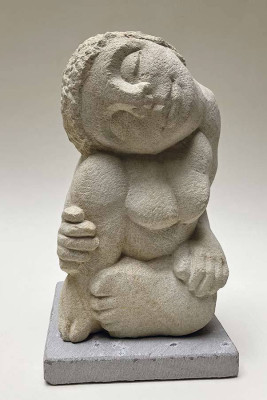 Michael de Maizière, kleine Sitzende, 2020 <br /> Skulptur, Sandstein, Höhe 20 cm<br /> <strong> Startpreis 900 € </strong>