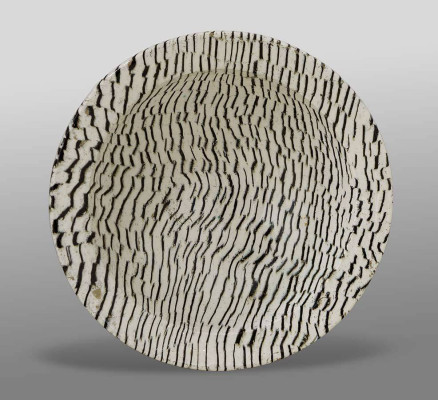 Ulrich Schumann, Schale schwarz weiß, 2024