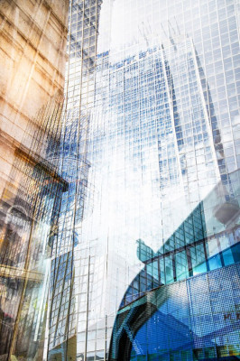 Uz Kirchhoff, Alexanderplatz, 2015 <br /> Mehrfachbelichtung, 30 x 45 cm, <br /><strong> Startpreis 100 € </strong><br /><strong>VERKAUFT</strong>